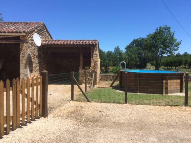 Gite De L Oustalneou Cuzorn Kültér fotó
